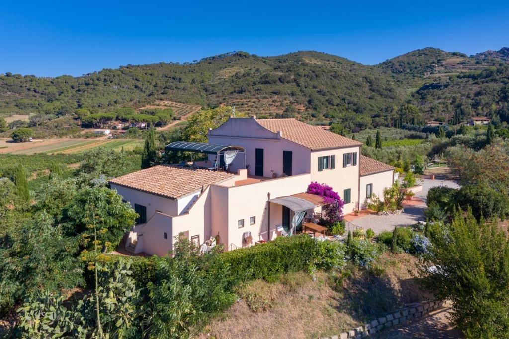 Casale Le Pitte Porto Azzurro Exterior foto