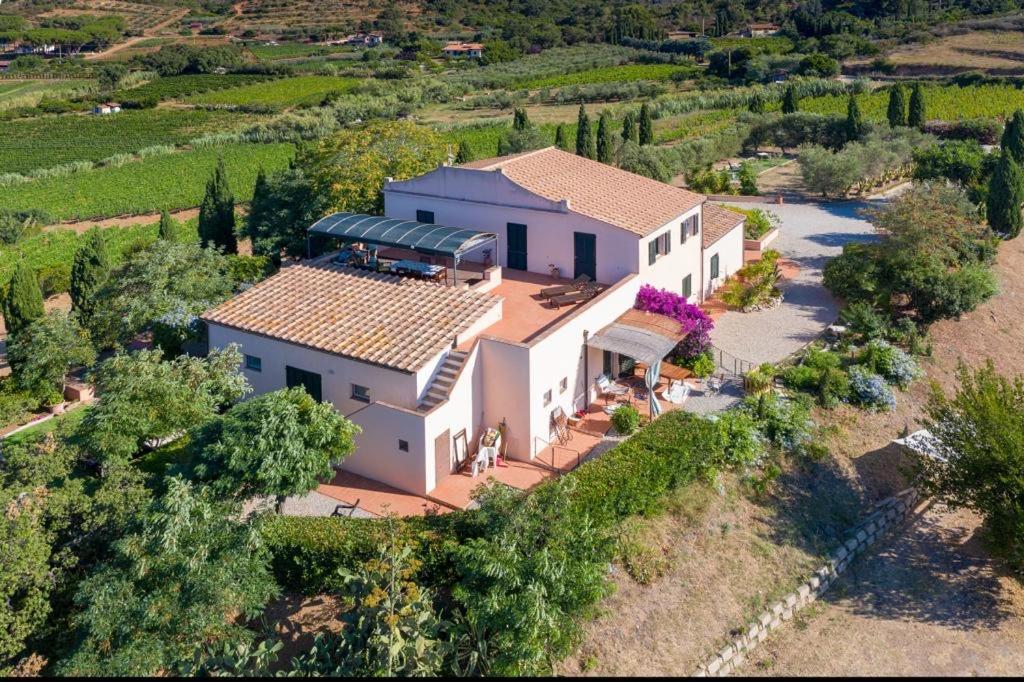 Casale Le Pitte Porto Azzurro Exterior foto